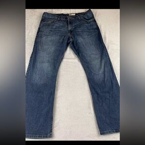 Wrangler mens relaxed fit medium wash blue denim jeans size 38